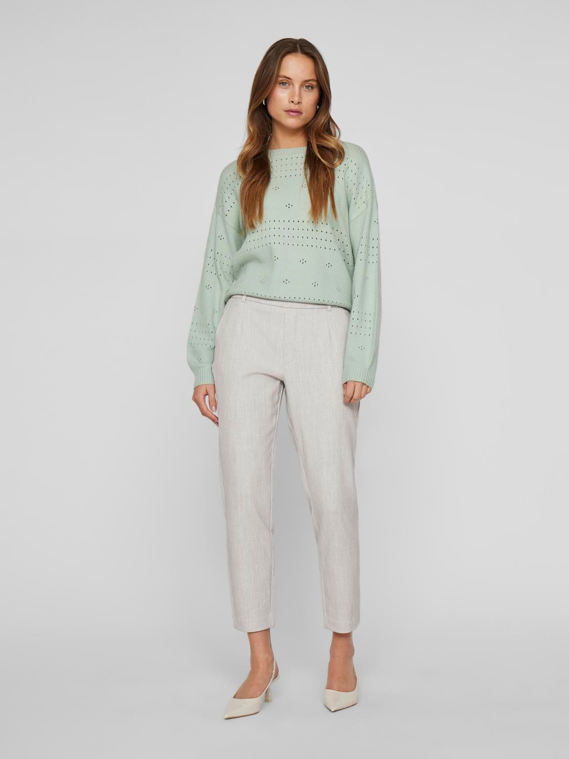 model_shot-front_full